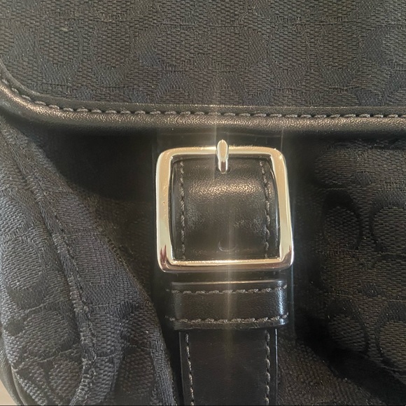 Authentic Coach Messenger Bag - Picture 5 of 6